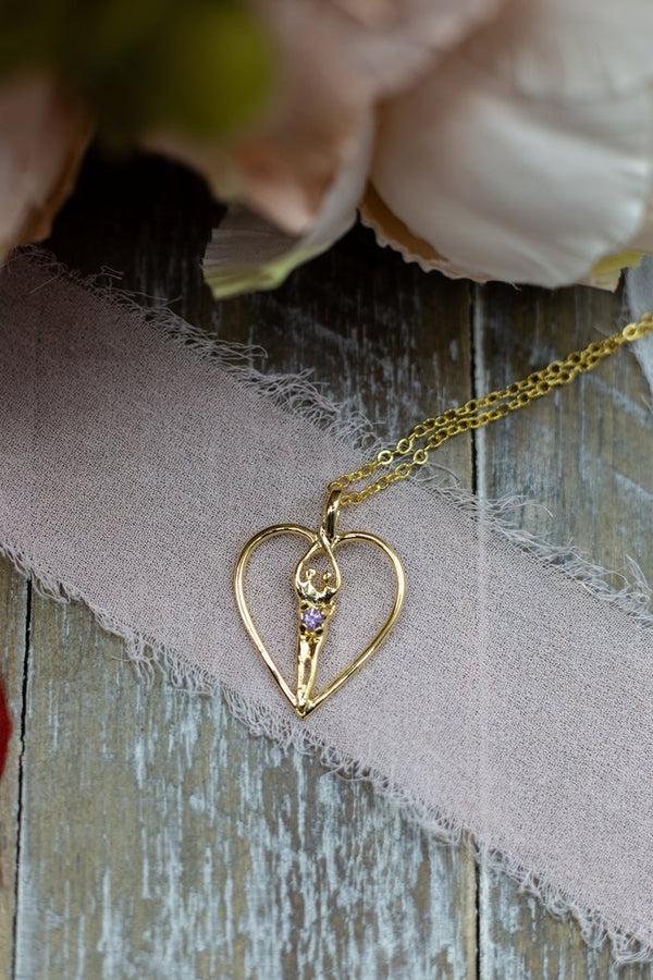 A Heart Shaped Jewelry Gift For Your Life Partner